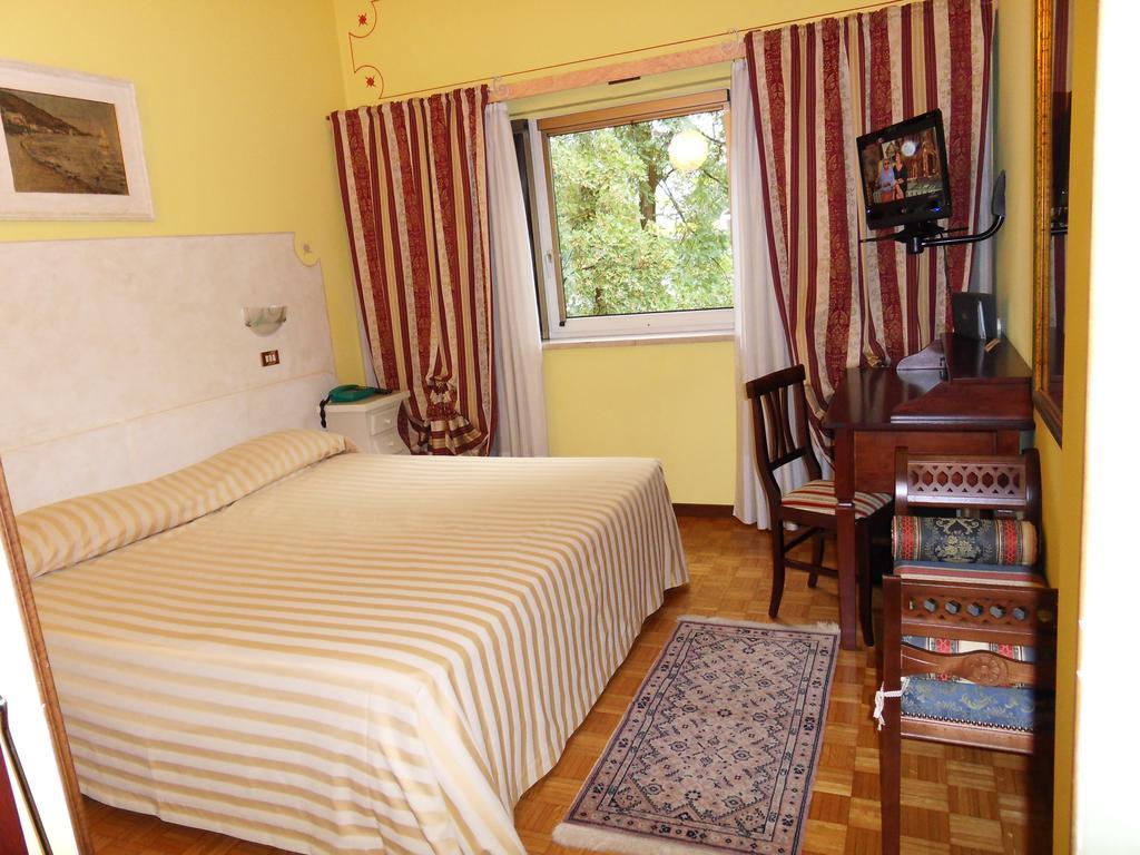 Ai Ronchi Motor Hotel Brescia Exterior photo