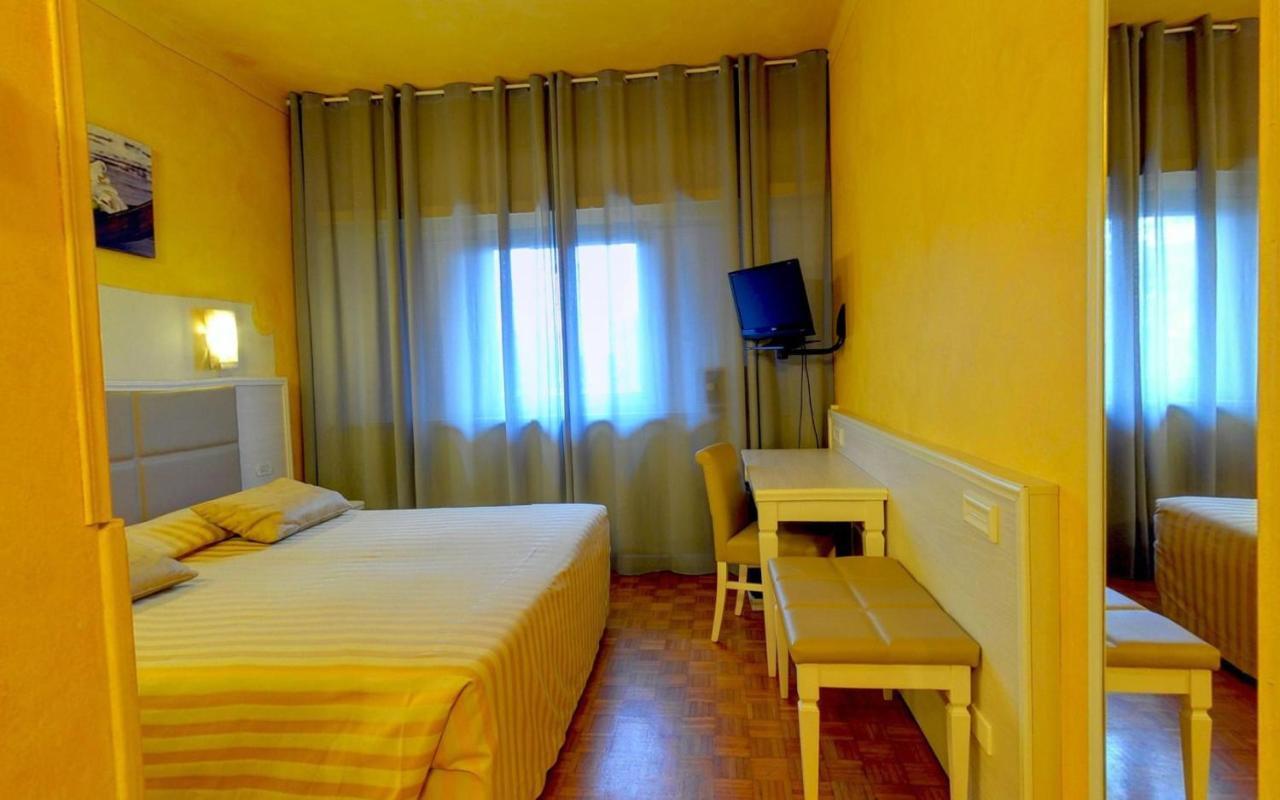 Ai Ronchi Motor Hotel Brescia Exterior photo